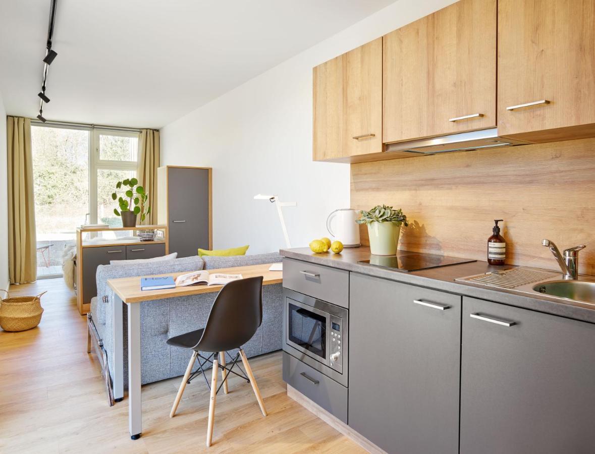 Modern Ausgebauter Ueberseecontainer Als Tiny House Wertheim Εξωτερικό φωτογραφία